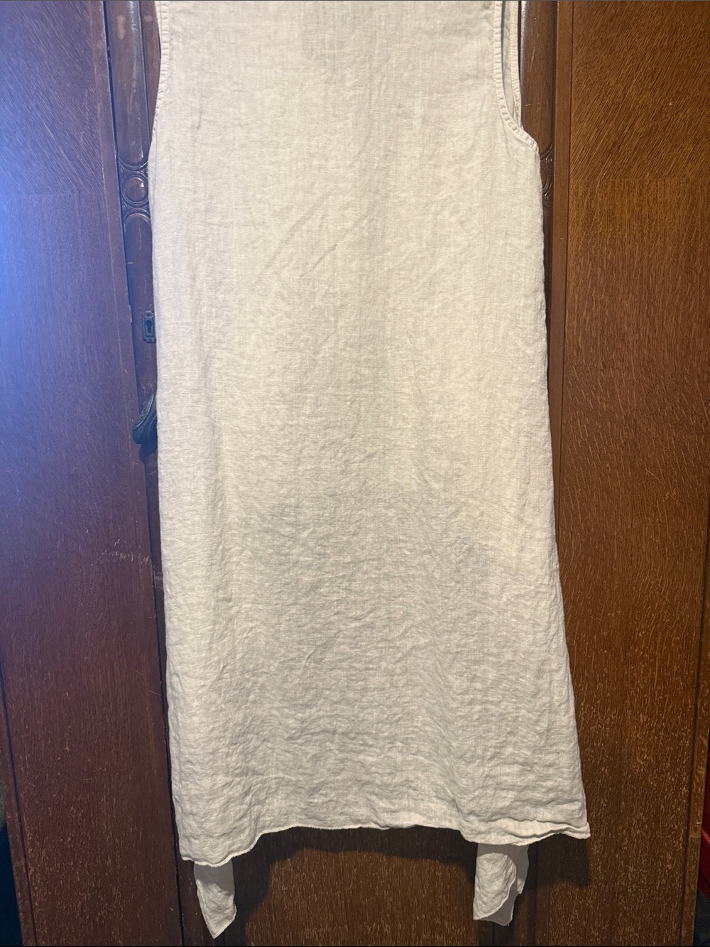 Sleeveless Ruffle Button-Front Linen Tunic - Cream - Picture 4 of 5